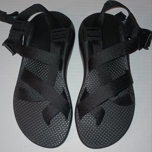 Never worn Chaco black sandals women's size 6